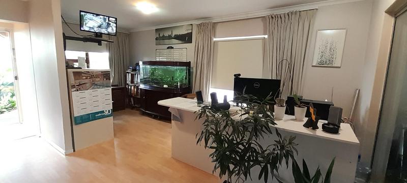 3 Bedroom Property for Sale in Bergvliet Western Cape